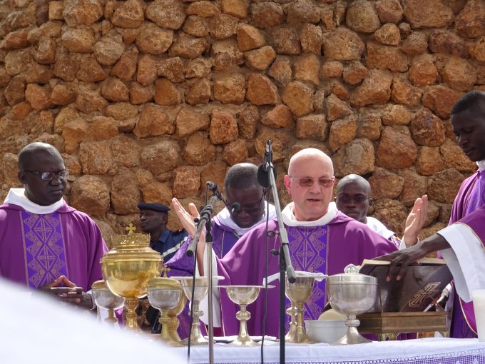 THIÈS célèbre son Jumelage avec le Diocèse-frère de Saint-Claude en France…