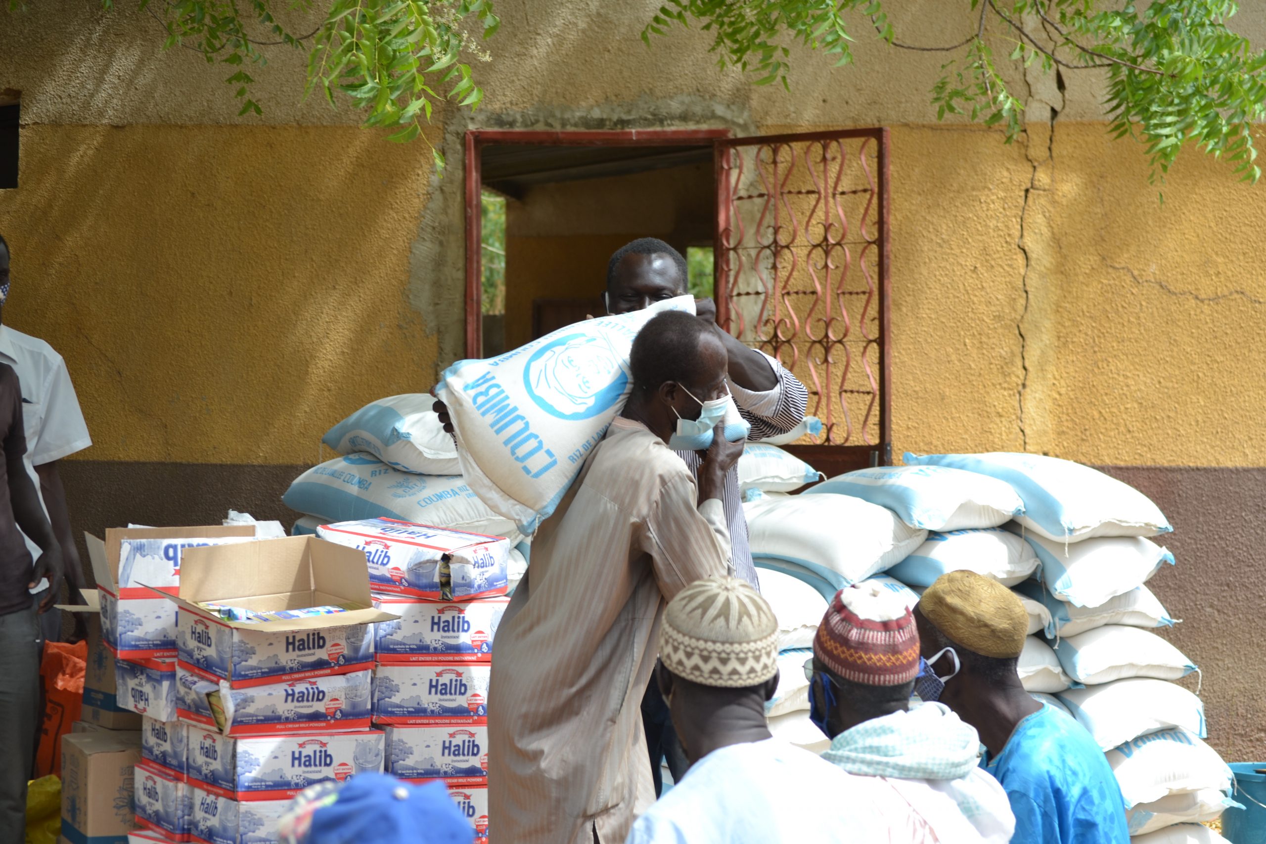 COVID-19 : CARITAS-THIÈS TOUJOURS AU CHEVET DES POPULATIONS LES PLUS FRAGILES…